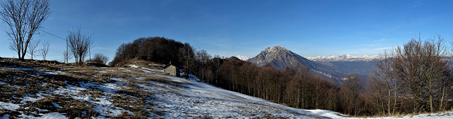 Dalla Forcella Alta vista in Rsegone e Alpi Orobie